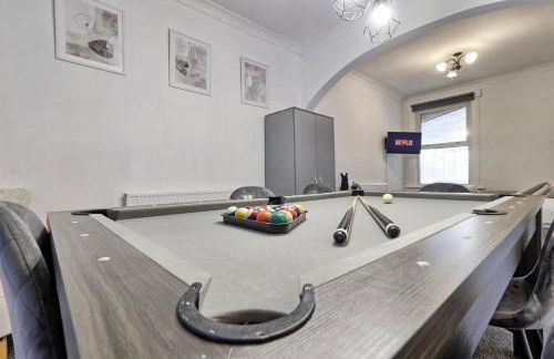 Beautiful Spacious four bedroom house with parking for 2 cars, 5 minute walk to southend station - Foto 2