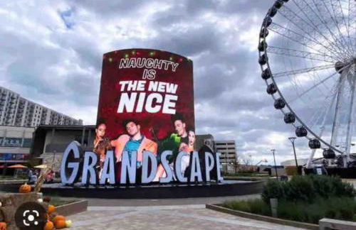 The Castle by the Lake with Pool and Balcony near Grandscape - Foto 93