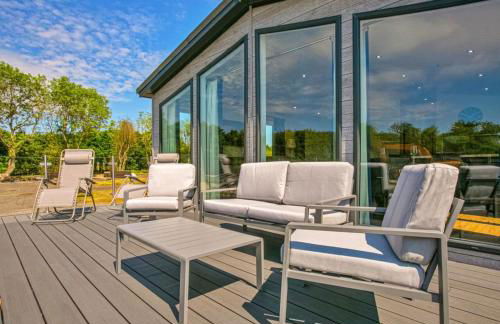 Finest Retreats - Silverwood Junior Chalet - Photo 3