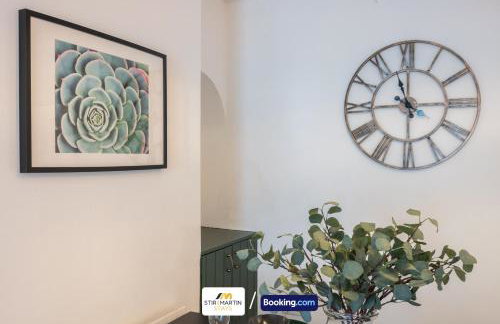 Stylish 2 BR Townhouse By StirkMartin Stays Short Lets & Serviced Accommodation Cardiff With Free Parking & Sleeps5 - Foto 16