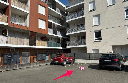 LeT2 Appartement Moderne avec Terrasse et Parking - Foto 19