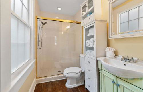 Casa Amarillo l Steps to Historic District - Photo 11