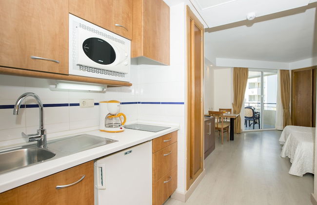 Hipotels Bahía Grande Aparthotel - Photo 17