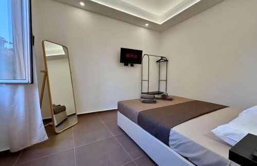 Modern Apartment - 5 Min to Beach & Port - Photo 20