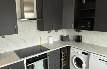 Basin Road 2 Bed House - Foto 1