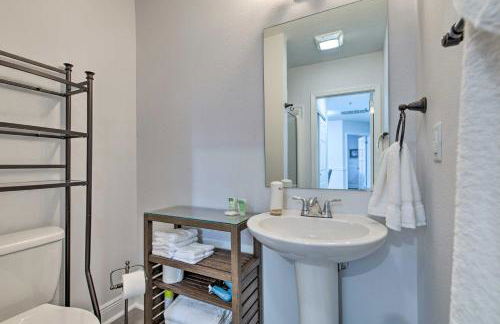 Downtown Ocean Springs Duplex with AandC 1 Mi to Beach - Photo 14