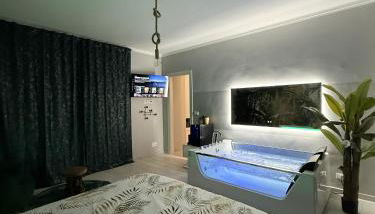 TROPICAL RHAPSODY - Jacuzzi & King Size a Torino Centro - Foto 4