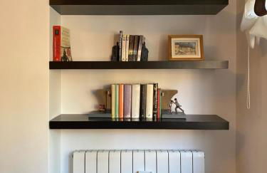 Mike´s apartment. Parking y piscina - Photo 3