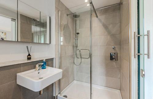 2 BD Soho Luxury Living-High Ceilings Huge Terrace - Foto 28