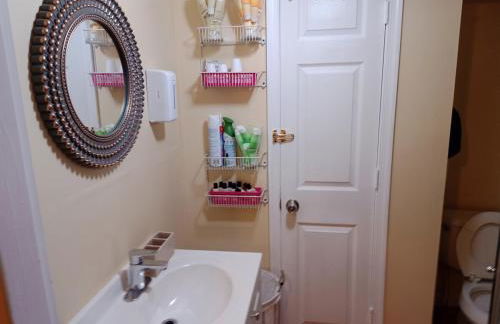 Charming Private 1BR Apartment with Easy NYC Access - Foto 5