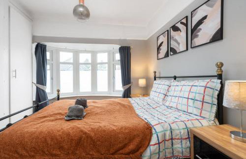 Elegant 3-Bedroom Manchester Retreat Free Parking KeenzChillz - Foto 27