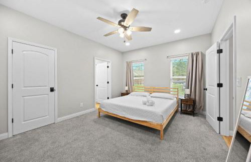 3BR 2BA Home with King Queen & Twin Beds - Foto 23