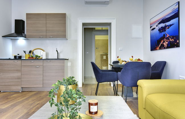 D&A Central Luxury Apartments - Photo 67