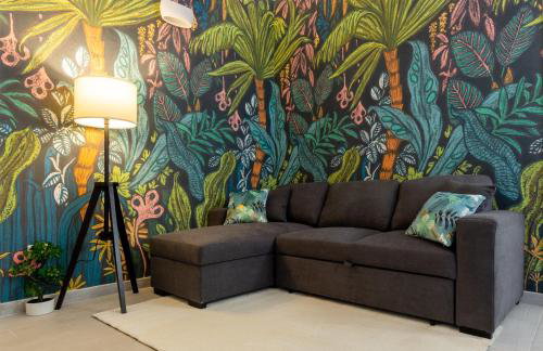 Tropical Boutique Apartment - Photo 48