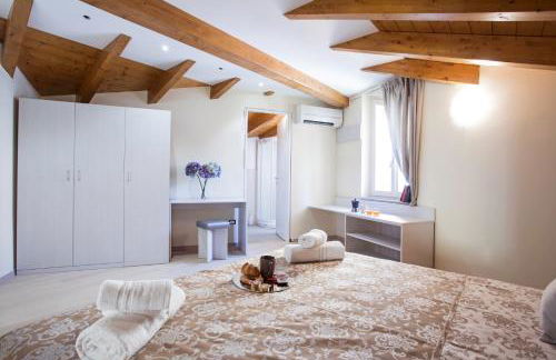 Ossuccio Grande C home with pool sleeps 12 by Italian Apartments - Foto 27