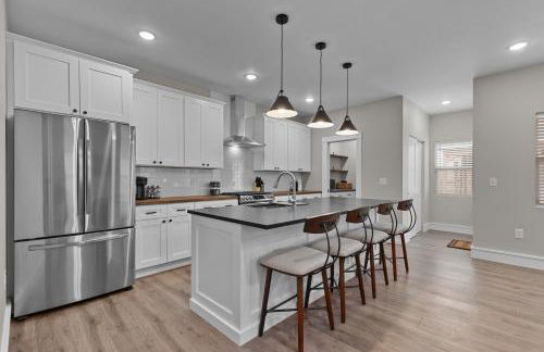 Bright Urban Comfort | JZ Vacation Rentals - Foto 5