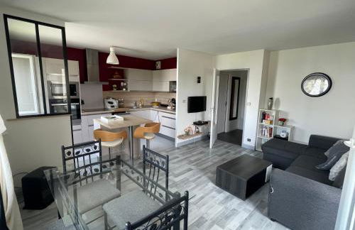 Proche Chartres et Colisée - Foto 1