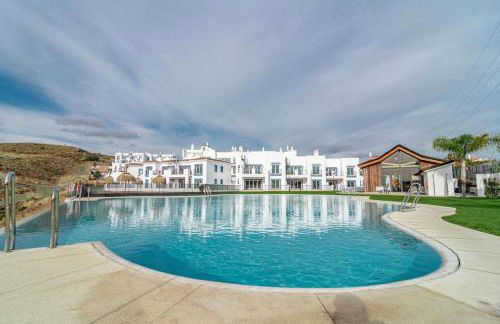 PA18- Stunning flat gym indoor and outdoor pool - Photo 2