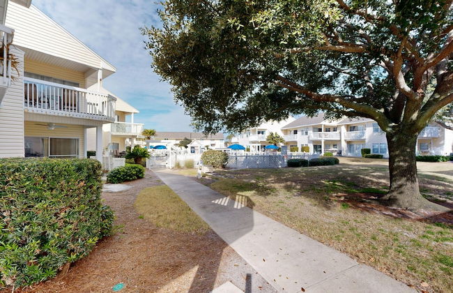 SPC 9136 - Ground Floor 2 BR short walk to beach right by pool by RedAwning - Foto 46