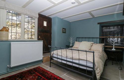 White Haywood Farmhouse - Photo 22