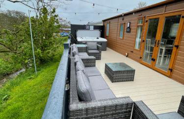 Boggy Creek - lodge with hot tub - Photo 43