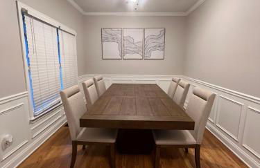 Spacious Gorgeous 3bd home with large deck Close to EVERYTHING - Foto 23