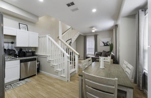 4 Queen Beds High Speed Wifi Private Parking - Foto 40