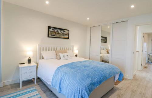 Bucket and Spades- Right on the Beach - Foto 37