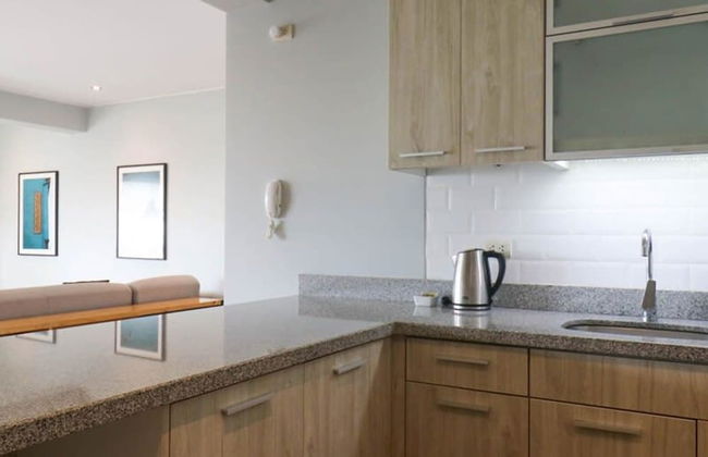 w Beautiful 2BR With Terrace in Miraflores - Photo 9