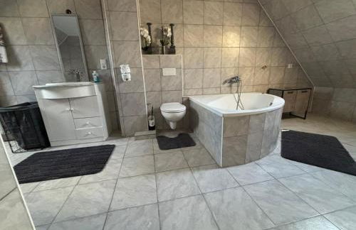 Benk 24H Apartment Nr 3 Perfekt für bis zu 6 Personen - Foto 5