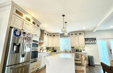 French Provincial with Grand Piano- Steps from DC - Foto 18