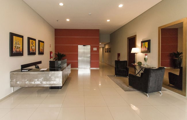 Modern 1 BR Apartment - Photo 2