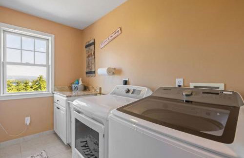 Lakeside Luxury Retreat with Winnipesaukee Views - Foto 77