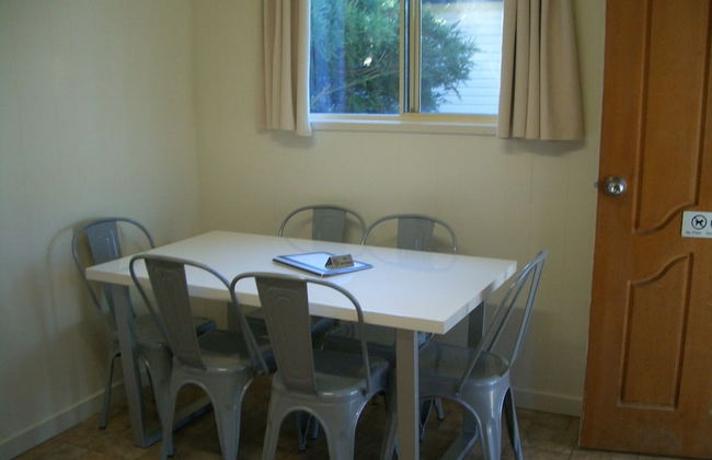 Rainbow Pines Tourist Caravan Park - Foto 10