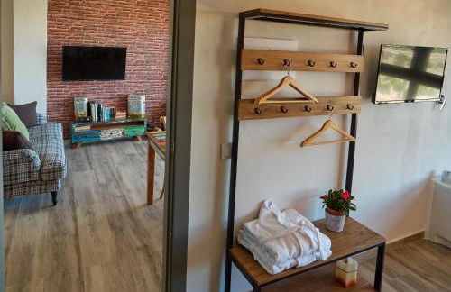 Casas Rurales Maribel - Complejo Moradas del Cerro 1 - Suites con Jacuzzi en Alcalá del Júcar - Foto 5