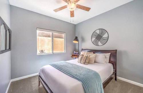 Family Fun for Everyone in Las Vegas- 4 Bedrooms, Billiards, Game Room - Photo 39