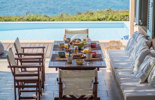 Absolute Villa by Stylish Stays - Photo 41