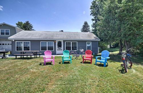 Willow Point about Lake Champlain House with 2 Kayaks! - Foto 1