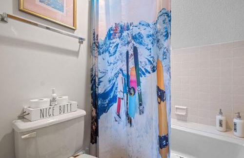 Mountain Haven for Families w Deck - Shuttle - Views - Foto 46