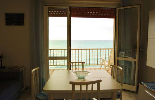 Gaiavacanze Beach Apartment - Photo 19