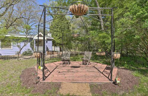 Sawyer Retreat with Fire Pit Less Than 2 Mi to Beaches! - Foto 29