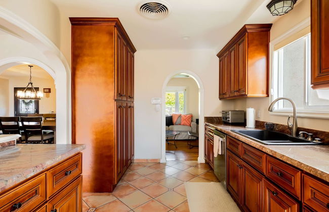 Movie Colony Oasis - Peaceful Walk to Downtown - Foto 18