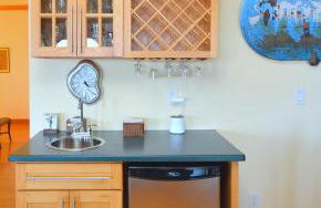 Redbud Keep - Unique Features, Movie Set Decor, Grill, Wifi, Family Friendly, Hiking, Billiard Table, Movie Theater Room, Fireplace, Golfing, View, 2 King Beds - Foto 12