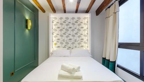 Refined and practical studio in historic center of Alicante - Photo 5