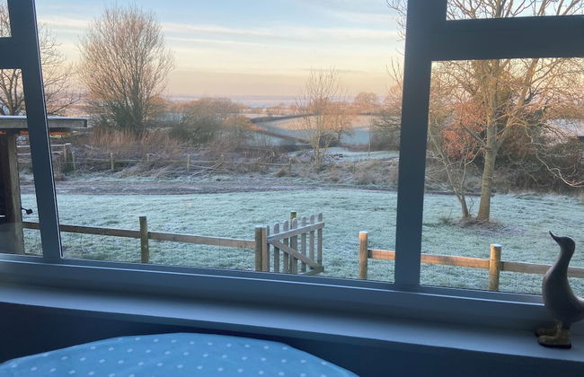 Cosy Rural Lodge at Goldhill Glamping - Sleeps 4 - Foto 25