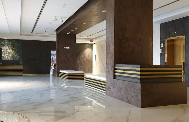 Unique And Stylish Furnished Studio With Pool - Photo 9