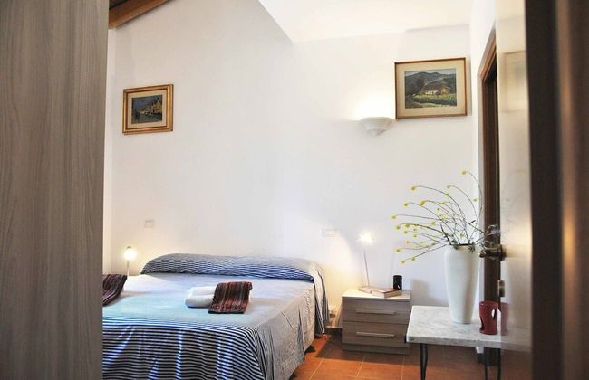 Red Roses Flat in a Semi-detached Villa - Foto 3