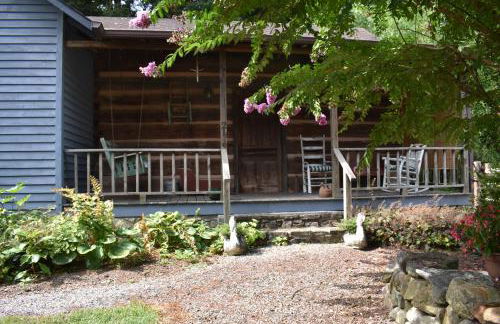 Restored1850s log cabin, with gazebo and gardens! 1 mile to downtown Weaverville - Foto 28
