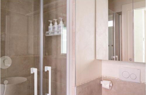 Tiffany Silver - Photo 42