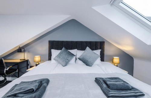 3BR Elegant House in Leeds Sleeps 6 Parking - Foto 28